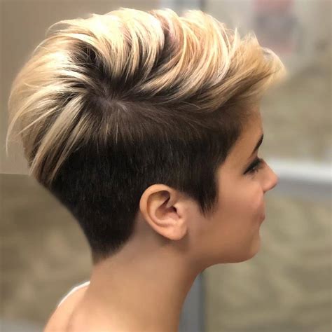 25 Coiffures tendance pour des cheveux courts faciles à entretenir